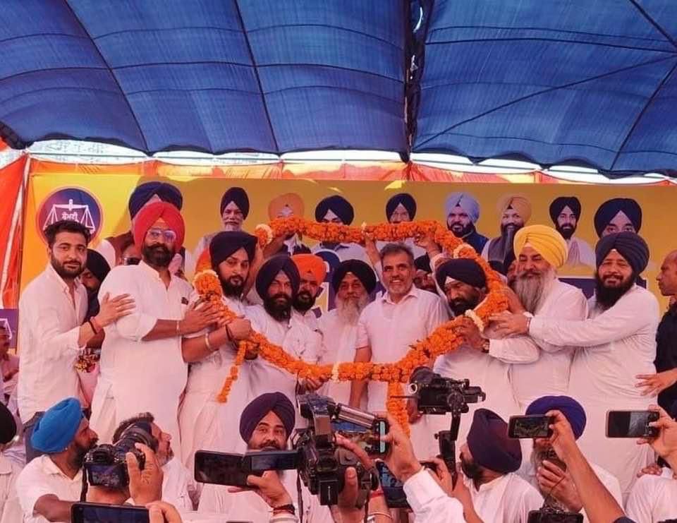ਸਿੱਖ ਧਾਰਮਿਕ ਸੰਸਥਾਵਾਂ ਨੂੰ ਆਰ. ਐਸ. ਐਸ. ਦੇ ਕੰਟਰੋਲ ਤੋਂ ਮੁਕਤ ਕੀਤਾ ਜਾਵੇ : ਸੁਖਬੀਰ ਸਿੰਘ ਬਾਦਲ